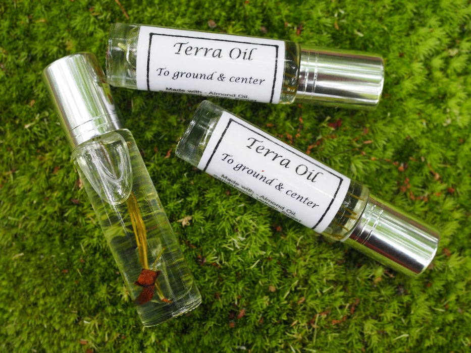 Terra Oil roll-on perfume